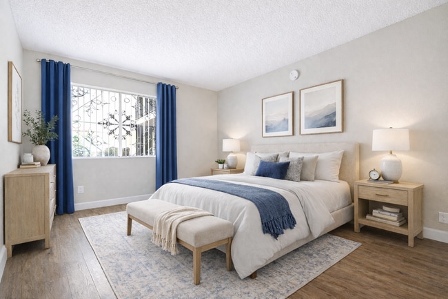 Building Photo - Tremont Apartments