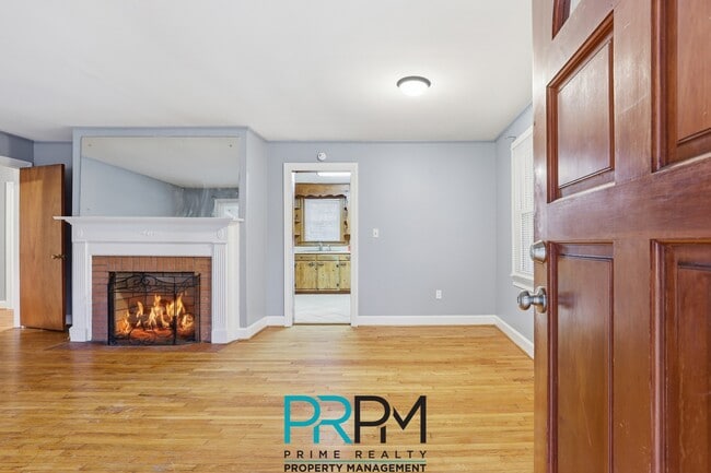 Building Photo - 8 Kathryan Ct