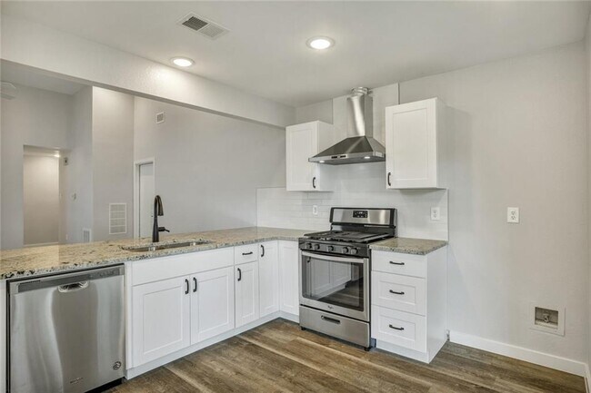 Building Photo - 16804 Pocono Dr