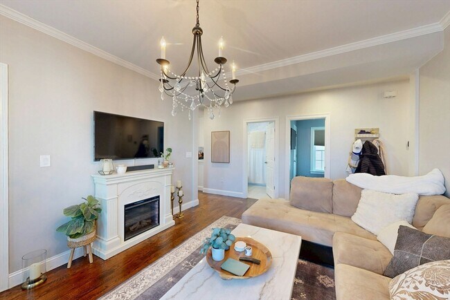 Building Photo - 38 Pearl St