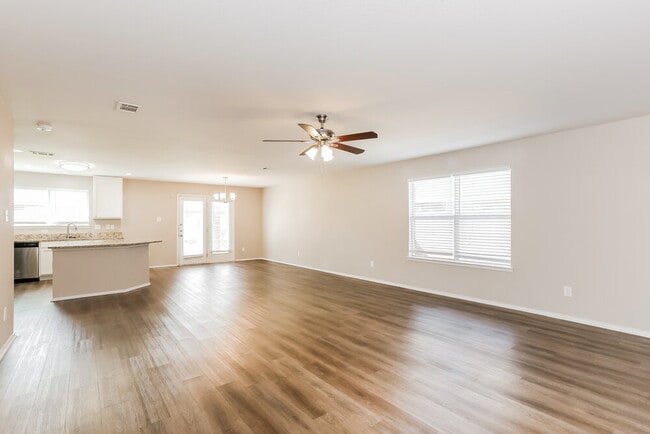 Building Photo - 421 Fawn Hill Dr