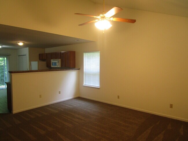 Foto del edificio - 4414-4416 Cheryl Ct