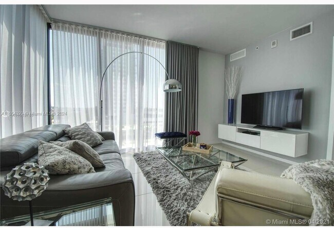 Foto del edificio - 5300 Paseo Blvd