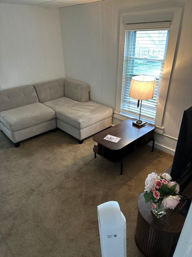 Building Photo - 112 Gaylord St