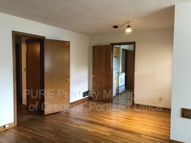 Foto del edificio - 4725 SE Clinton St