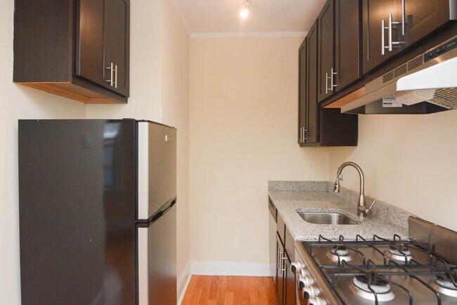 Foto del edificio - 4737 N Hermitage Ave