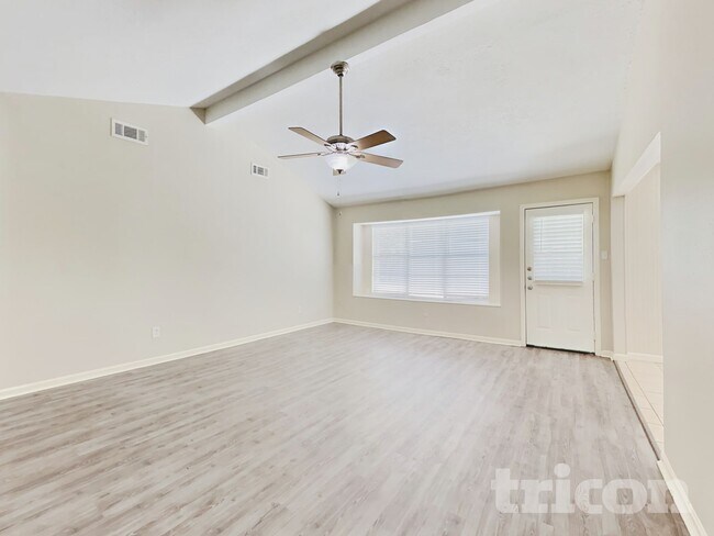 Building Photo - 23110 Newgate Dr