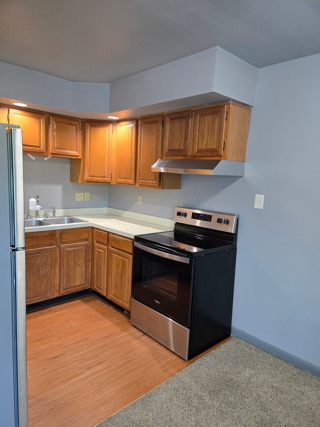 Building Photo - 102 Wyncote Ct