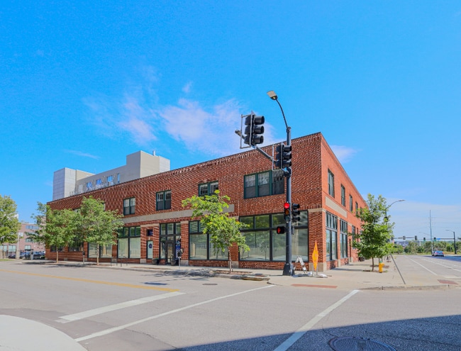 Building Photo - 121 12th St