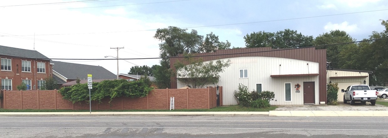 Primary Photo - 17920 Saint Rose Rd