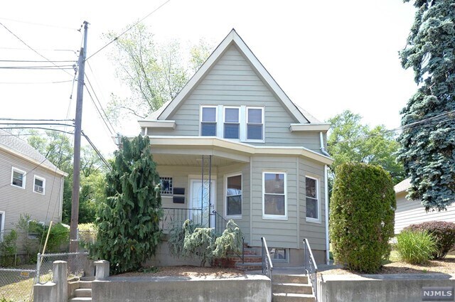 Primary Photo - 88 Passaic Ave
