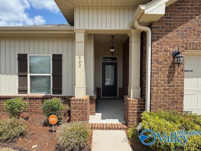 Building Photo - 609 Willow Crest Ln SW