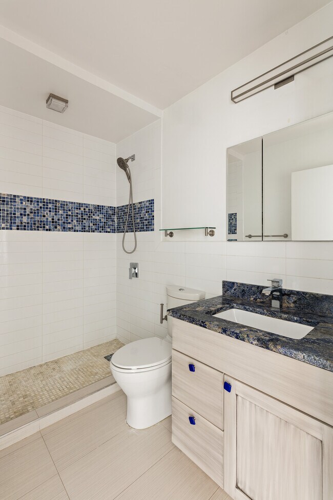 Foto del edificio - 137 E 36th St