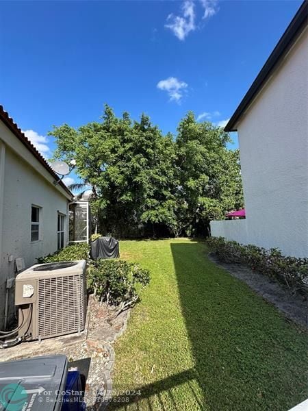 Building Photo - 10884 La Salinas Cir