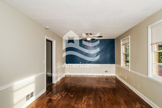 Foto del edificio - 3900 Oakmont Dr