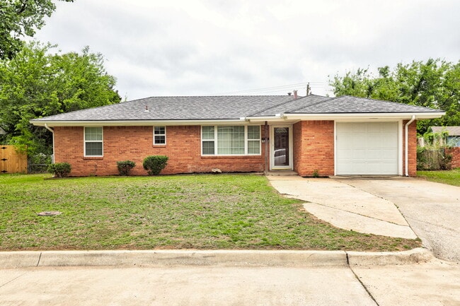 Photo - 1208 Avondale Dr House