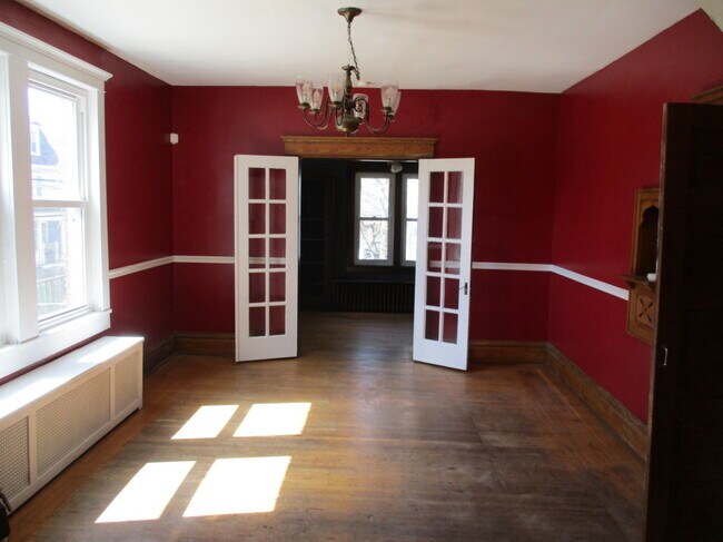 Foto del edificio - 701 Maplewood Ave
