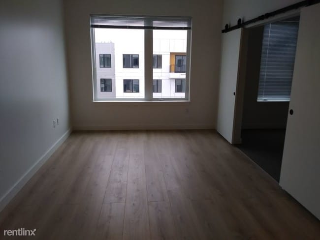 Building Photo - 550 Ocean Ave