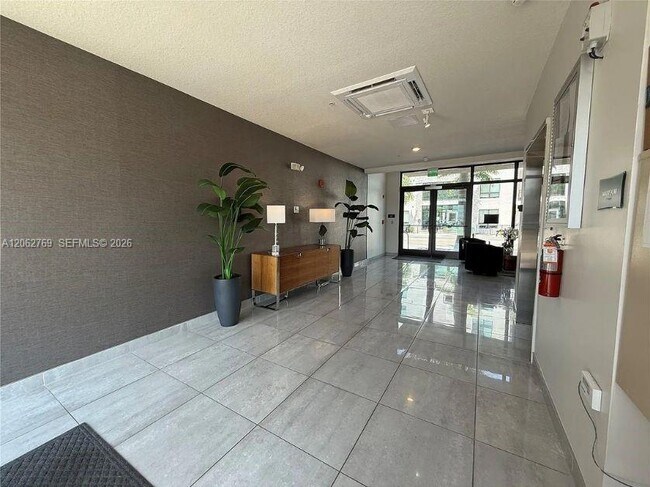 Foto del edificio - 8167 NW 41st St