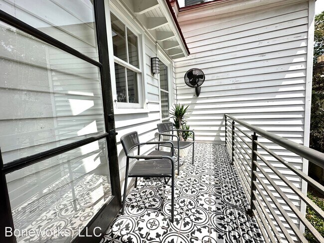 Foto del edificio - 1 br, 1 bath House - 117 Ashley Avenue Apt D