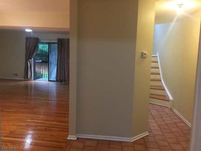 Foto del edificio - 48 Kensington Ct
