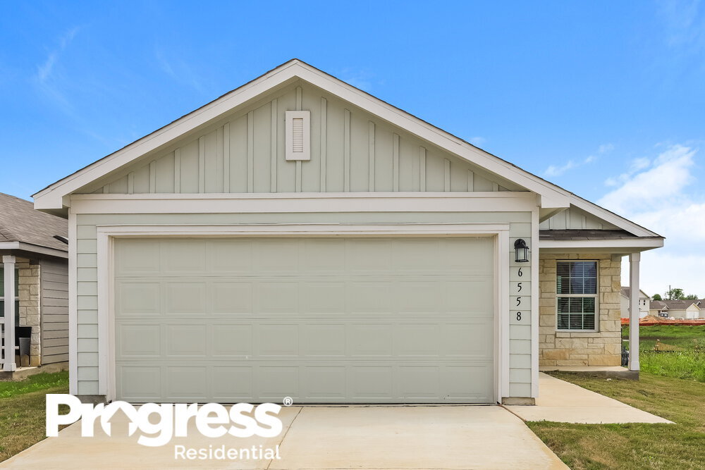 6558 Runaway Row, Converse, TX 78109 House Rental in Converse, TX