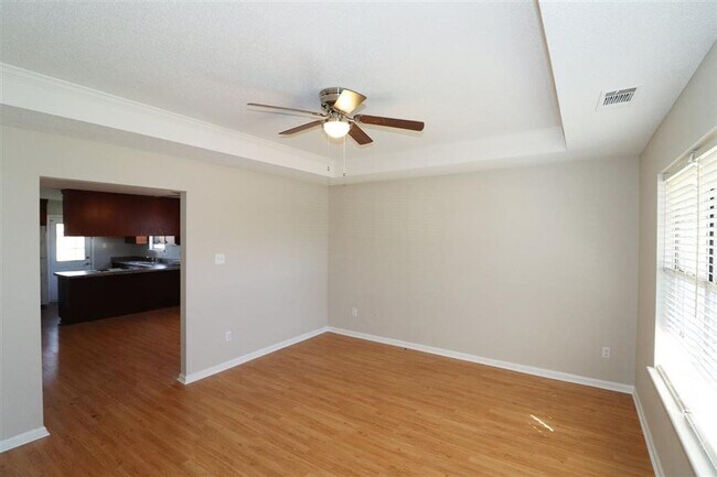 Building Photo - 227 Worthington Ln