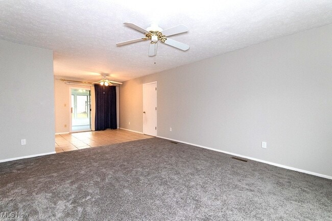 Foto del edificio - 6330 Cumberland Dr