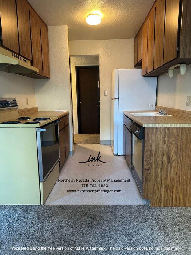 Foto principal - One Bedroom/One Bath Condo in Carson for Rent