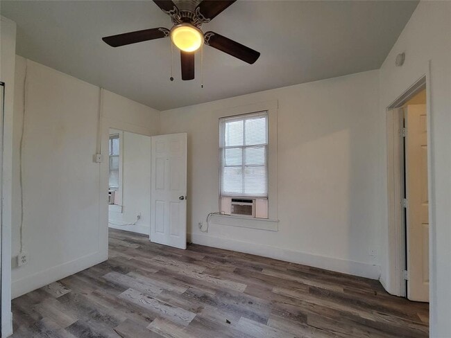 Building Photo - 3913 Winnie St