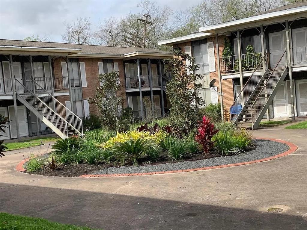 Foto principal - 6030 Schroeder Rd