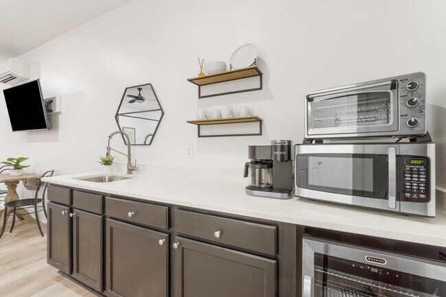 Building Photo - 10343 E County Hwy 30A