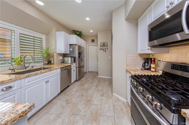 Foto del edificio - 28528 Sugar Pine Way
