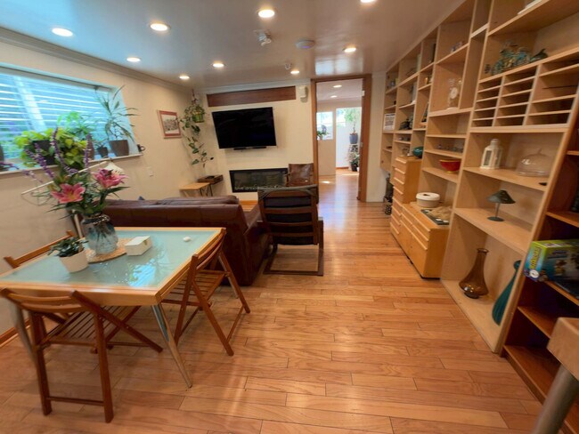 Foto del edificio - 3148 College Ave