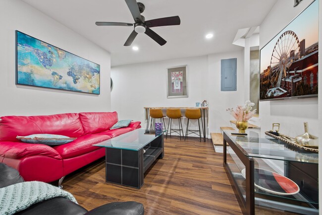 Building Photo - 3285 Marlanta Dr