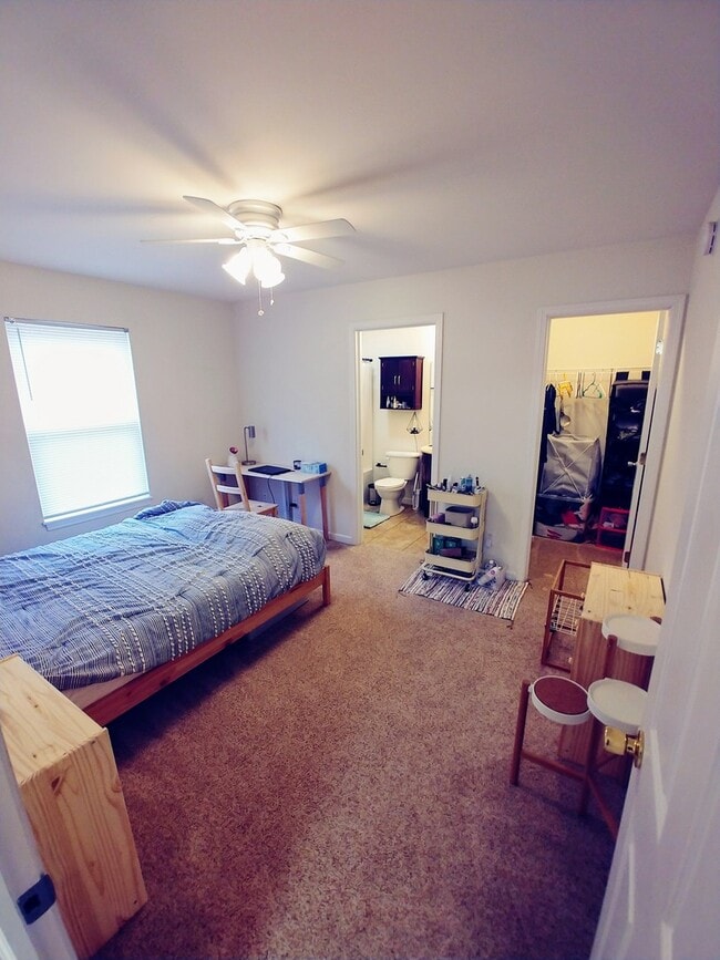 Building Photo - 7th and Roosevelt - Available August 2026