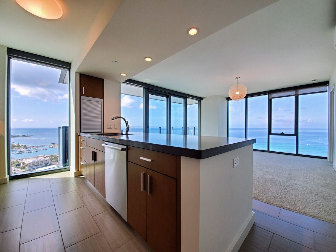 Primary Photo - AVAILIBLE NOW | Luxury Three Bedroom, Two ...