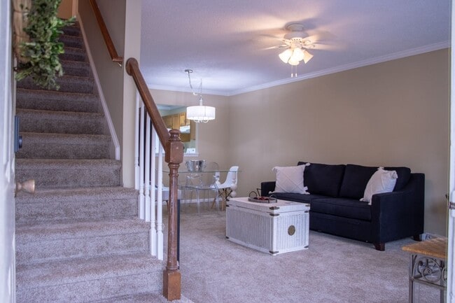Photo - 170 Northview Drive #6 Apartment