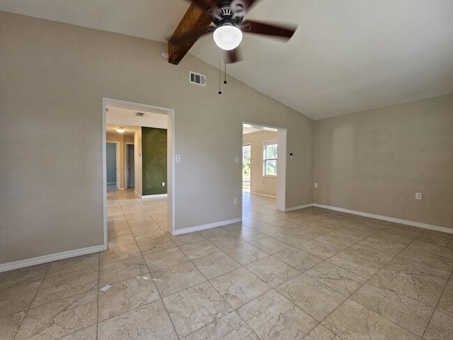 Building Photo - 1520 Cunningham Ave