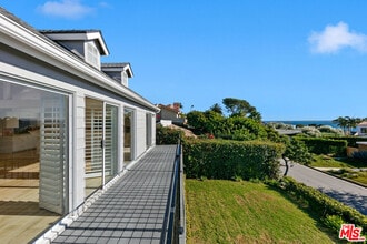 Building Photo - 31763 Cottontail Ln