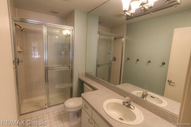 Building Photo - 44800 Bayview Dr