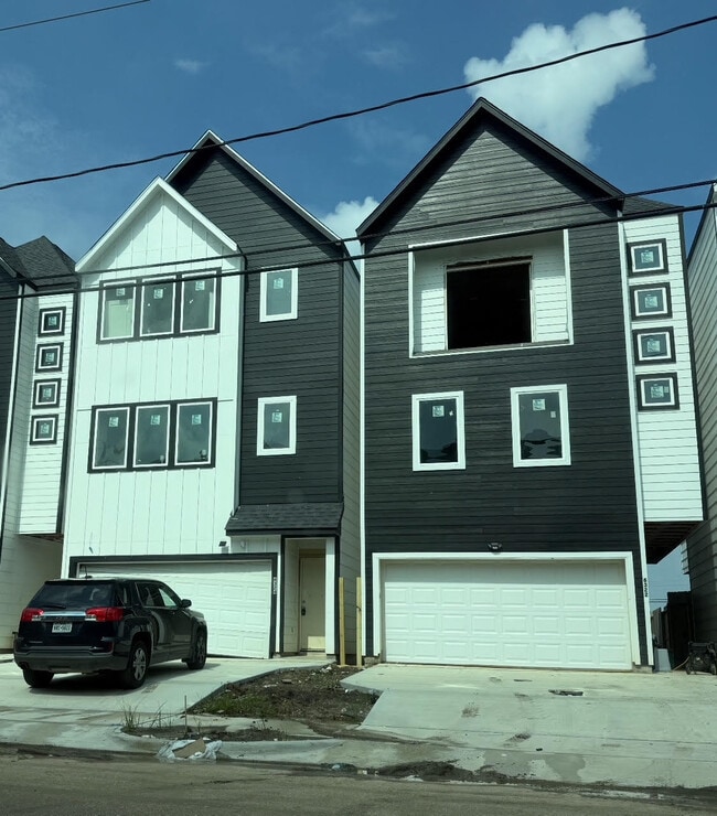 Building Photo - 6203 Del Rio St