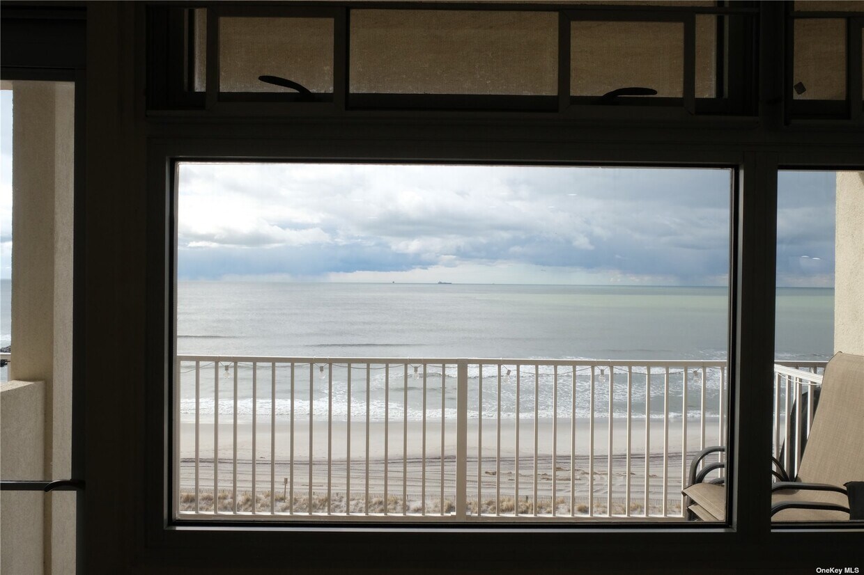 250 Shore Rd Unit 6D, Long Beach, NY 11561 Condo for Rent in Long