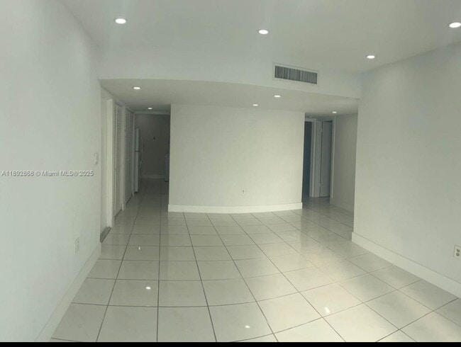 Foto del edificio - 750 NW 43rd Ave