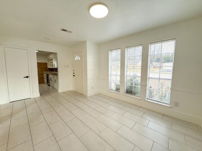 Foto del edificio - 7528-7528 Thistle Ln