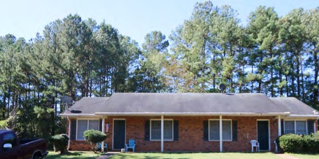 Building Photo - 303-485 Lexington Dr