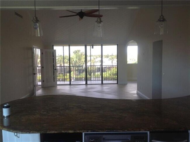 Building Photo - 1845 Tarpon Ln