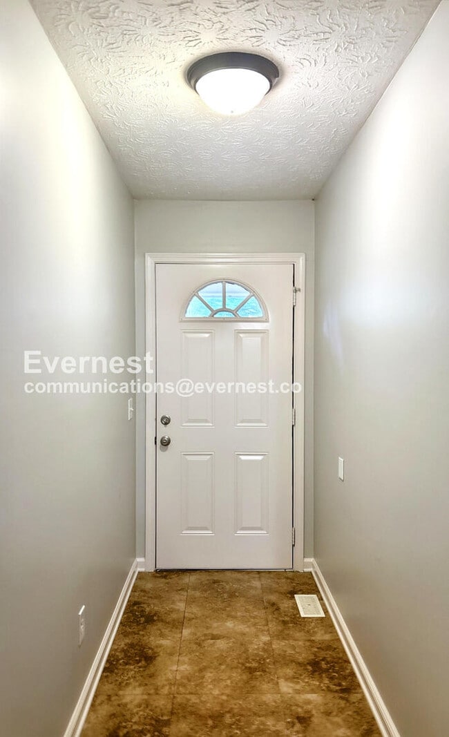 Building Photo - 3480 Stone Ridge Dr