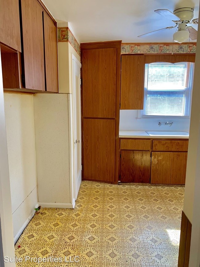 Foto del edificio - 3 br, 1 bath House - 11530 Lakepointe