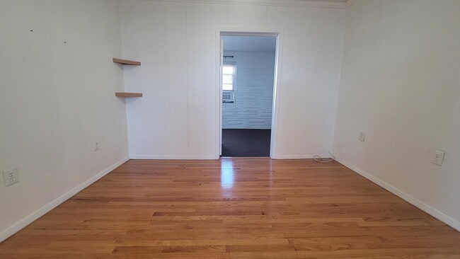 Building Photo - 7 Magnolia Ave